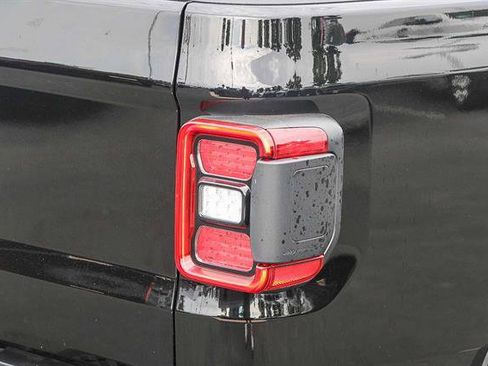 Used 2023 Jeep Gladiator Overland image 31