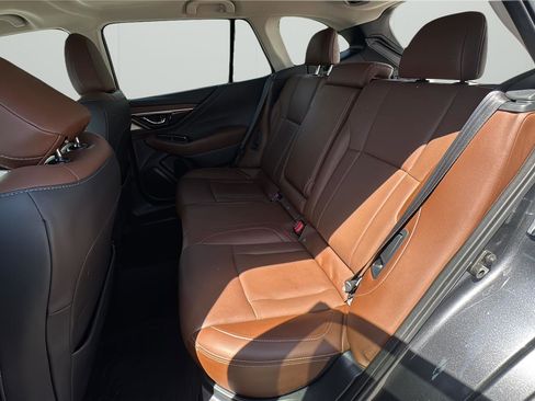 Used 2022 Subaru Outback Touring w/ Popular Package #2 image 11