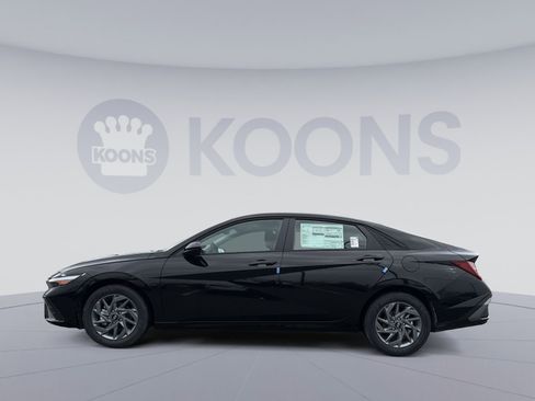 New 2026 Hyundai Elantra Blue image 2