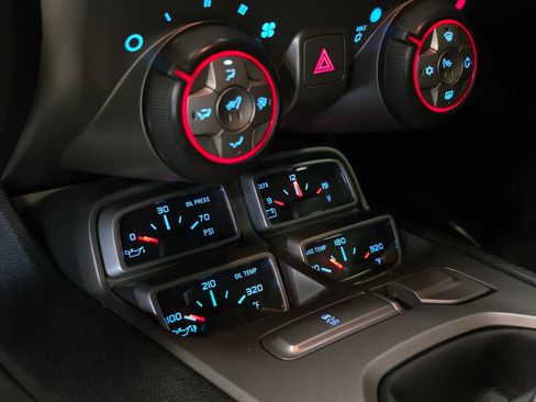 Used 2015 Chevrolet Camaro SS w/ SS Performance Package RWD image 28