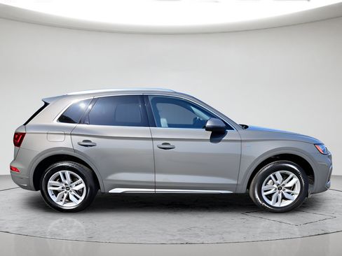 Used 2023 Audi Q5 2.0T Premium AWD/4WD image 2