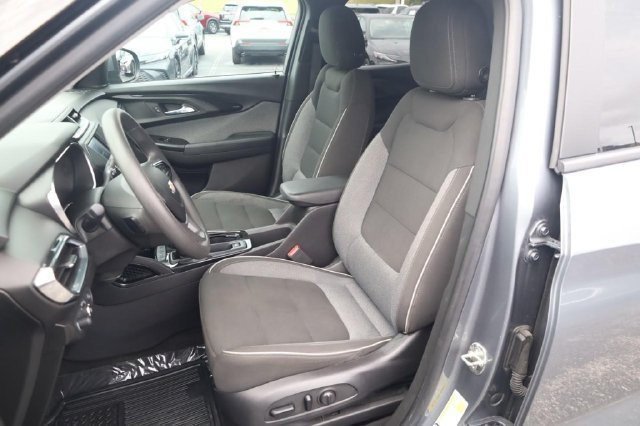 Used 2022 Chevrolet TrailBlazer LT FWD image 19