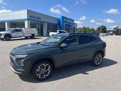 New 2025 Chevrolet Trax LT w/ Driver Confidence Package