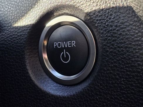 Used 2025 Toyota Corolla SE image 14