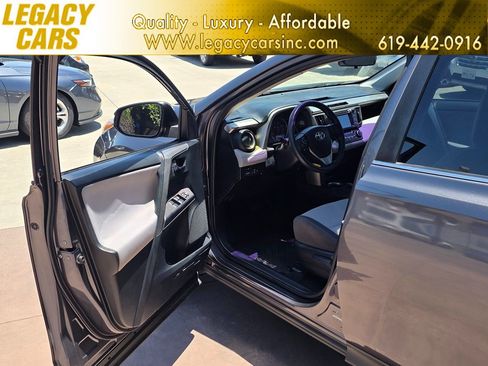 Used 2015 Toyota RAV4 XLE FWD image 48