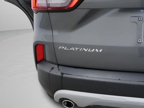 Used 2025 Ford Escape Platinum AWD/4WD image 37