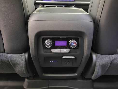 New 2026 Chevrolet Traverse LT w/ Sun and Wheel Package image 15