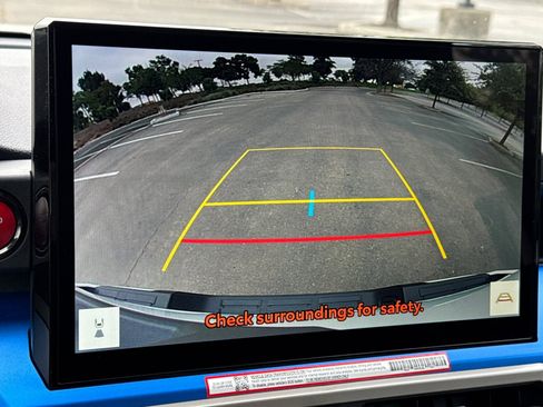 Used 2025 Toyota Tacoma TRD Off-Road image 25