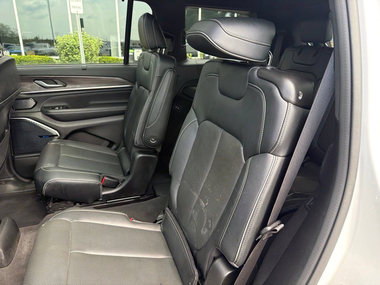 Used 2022 Jeep Grand Cherokee L Overland w/ Advanced Protech Group III AWD/4WD image 22