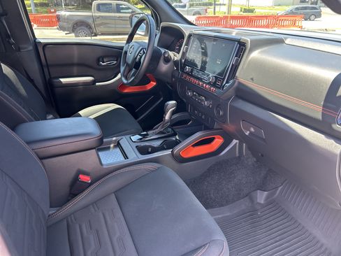 Used 2025 Nissan Frontier Pro-X RWD image 20