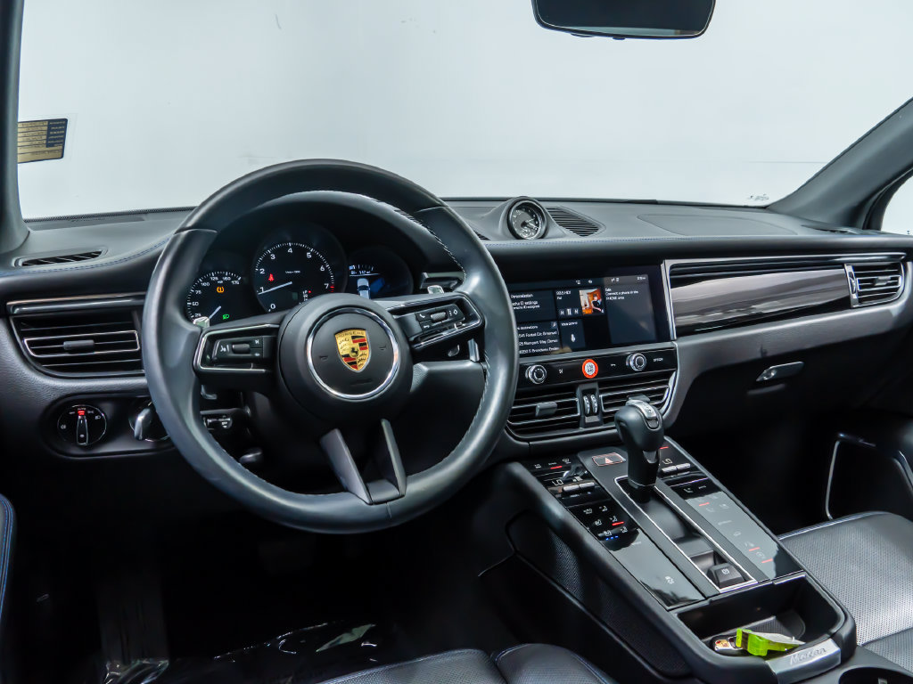 Used 2023 Porsche Macan AWD/4WD image 13