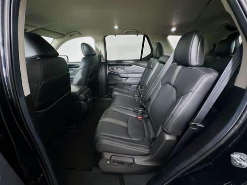 Used 2025 Honda Pilot EX-L image 29