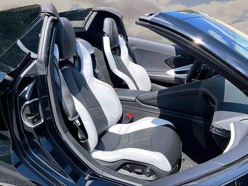 Used 2023 Chevrolet Corvette Stingray Preferred Conv w/ Stealth Interior Trim Package RWD image 26