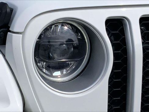 Used 2023 Jeep Wrangler Unlimited Sahara w/ Cold Weather Group AWD/4WD image 24