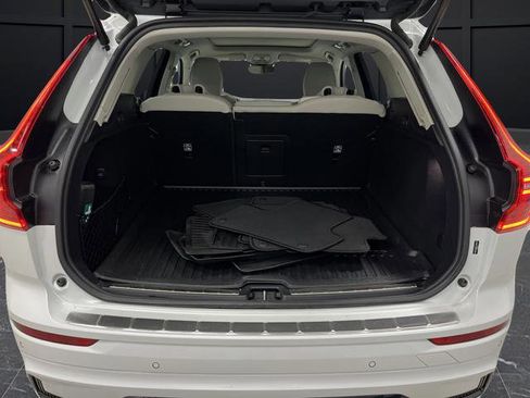 Used 2025 Volvo XC60 B5 Ultra w/ Protection Package Premier image 15