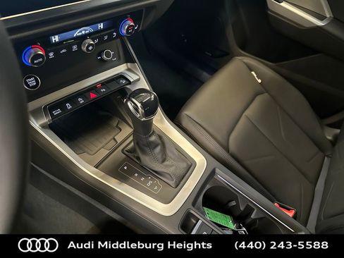 New 2025 Audi Q3 2.0T Premium image 26