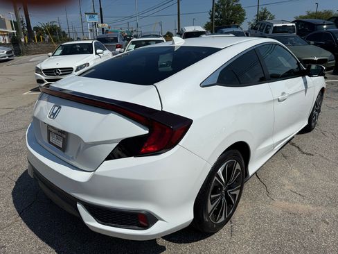 Used 2017 Honda Civic EX-L image 6