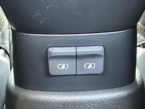 Used 2025 Nissan Kicks Play S FWD image 21