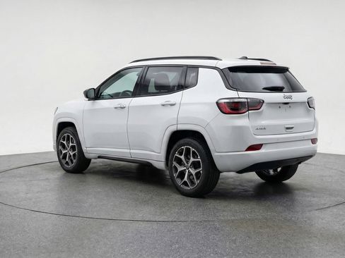 Used 2025 Jeep Compass Limited AWD/4WD image 6