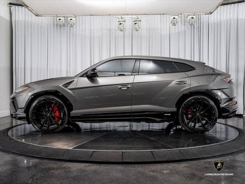 Used 2023 Lamborghini Urus S AWD/4WD image 6