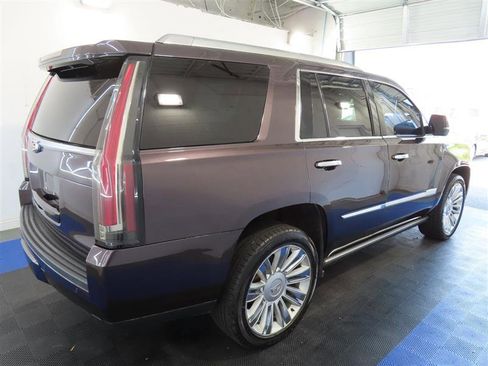 Used 2016 Cadillac Escalade Platinum AWD/4WD image 11