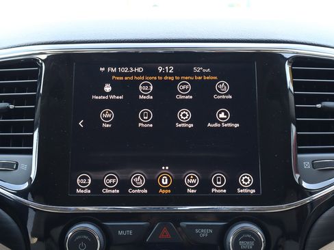 Used 2022 Jeep Grand Cherokee Laredo E w/ Security & Convenience Group image 23