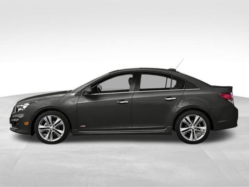 Used 2016 Chevrolet Cruze LT FWD image 3