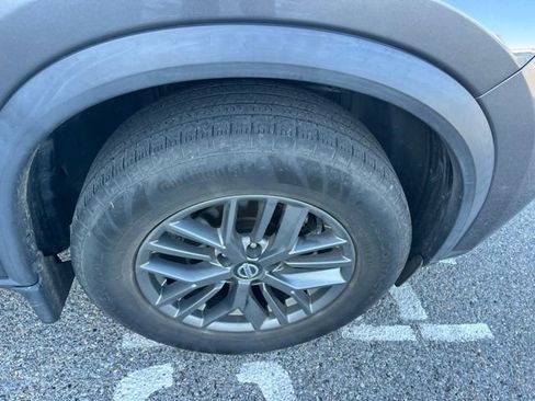 Certified 2021 Nissan Rogue S image 9