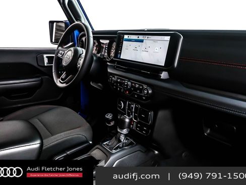 Used 2024 Jeep Wrangler Unlimited Rubicon image 16