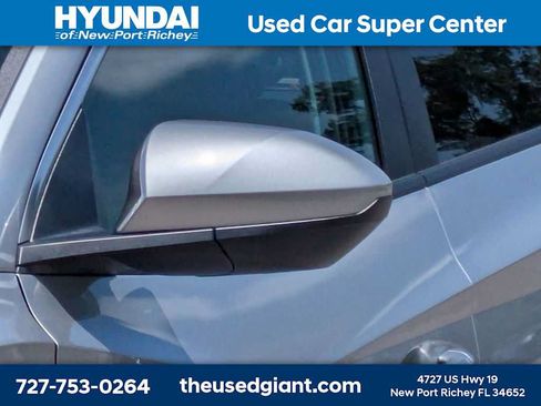 Used 2025 Hyundai Tucson SEL FWD image 11