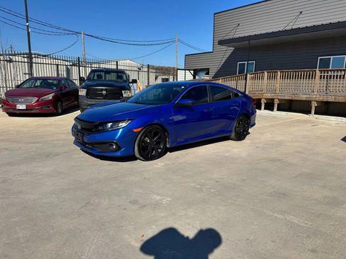 Used 2020 Honda Civic Sport image 2