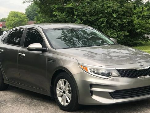Used 2016 Kia Optima LX FWD image 1
