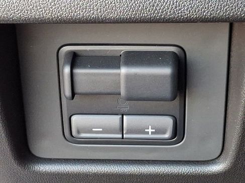 Used 2025 Chevrolet Colorado Z71 w/ Z71 Convenience Package 2 image 28