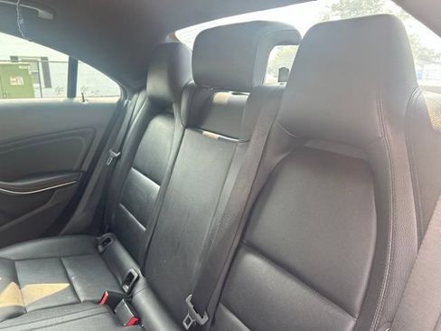 Used 2014 Mercedes-Benz CLA 250 image 16
