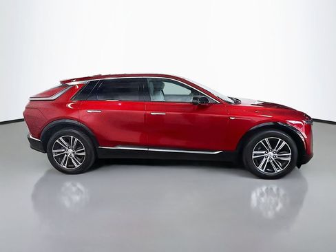 Certified 2024 Cadillac Lyriq Luxury w/ LPO, Floor Liner Package AWD/4WD image 10