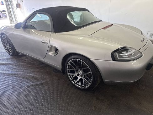 Used 2000 Porsche Boxster RWD image 3