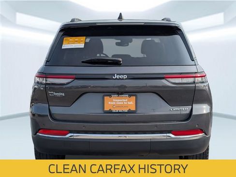 Certified 2022 Jeep Grand Cherokee Limited w/ Trailer Tow Prep Group (B) RWD image 4