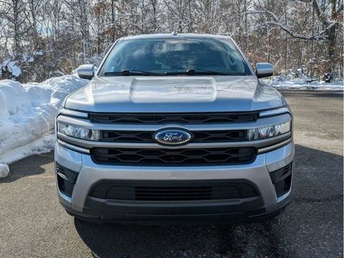 Used 2024 Ford Expedition Max XLT AWD/4WD image 2