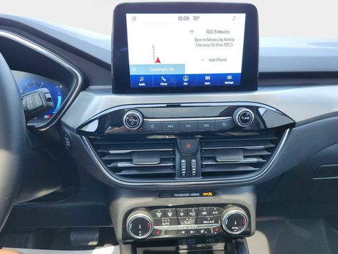Used 2022 Ford Escape Titanium w/ Class II Trailer Tow Package AWD/4WD image 13