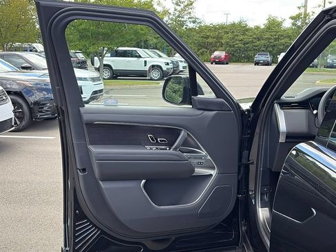 New 2027 Land Rover Range Rover SE AWD/4WD image 9