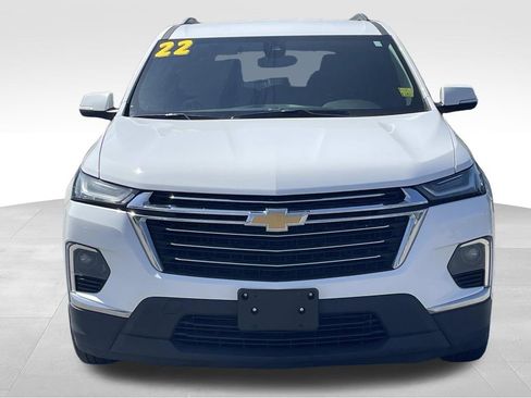 Used 2022 Chevrolet Traverse LT image 9