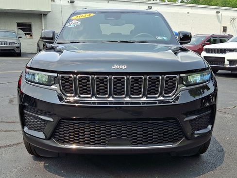 Certified 2024 Jeep Grand Cherokee Laredo X w/ Luxury Tech Group I AWD/4WD image 2