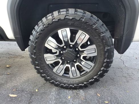 Used 2024 GMC Sierra 2500 Denali w/ Technology Package image 5