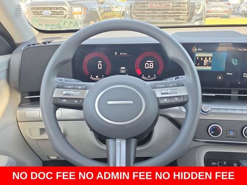 Used 2024 Hyundai Kona SE AWD/4WD image 16