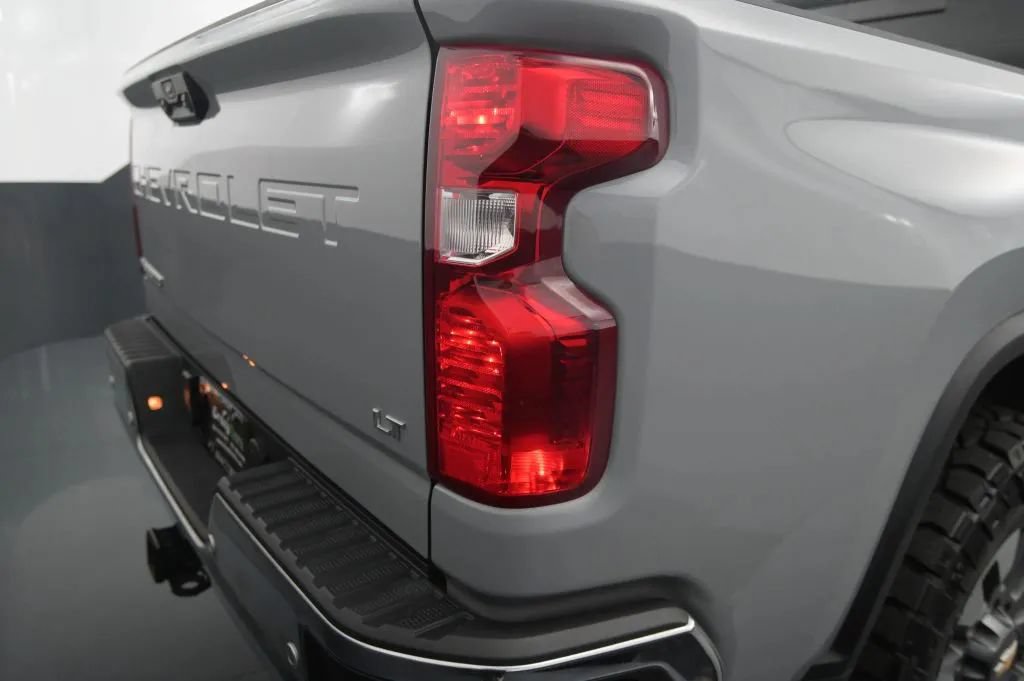 Used 2024 Chevrolet Silverado 2500 LT AWD/4WD image 23