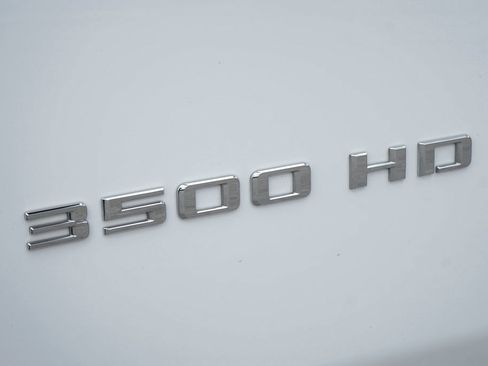 Used 2024 Chevrolet Silverado 3500 LT w/ Convenience Package image 43