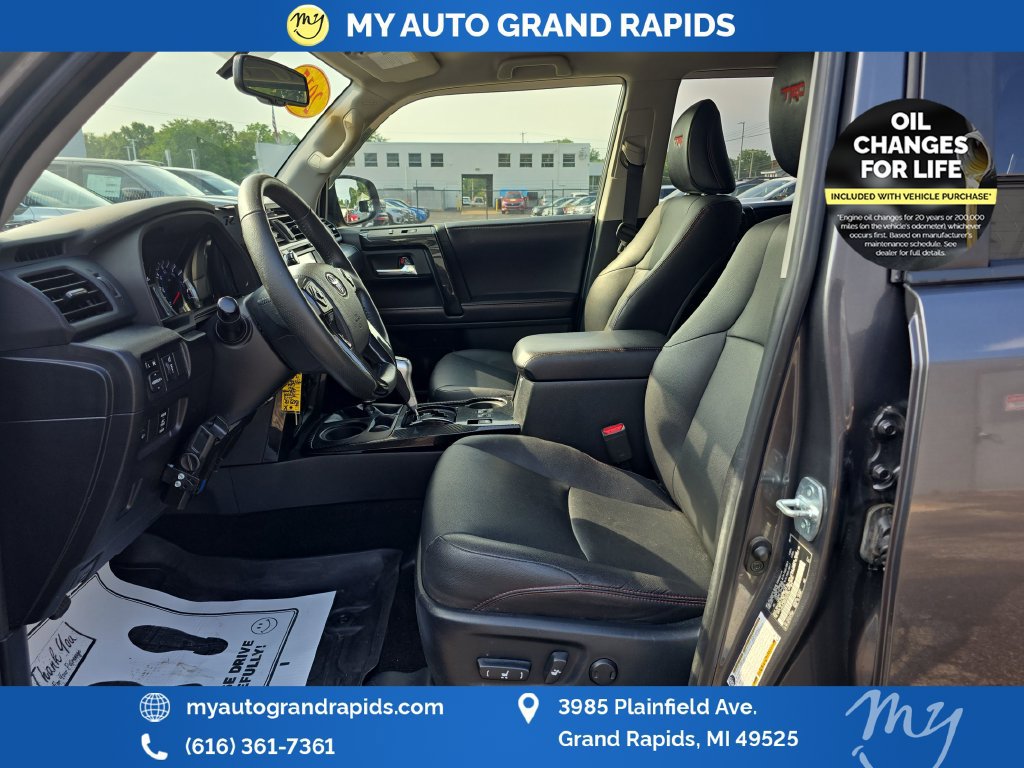 Used 2017 Toyota 4Runner TRD Off-Road Premium AWD/4WD image 9