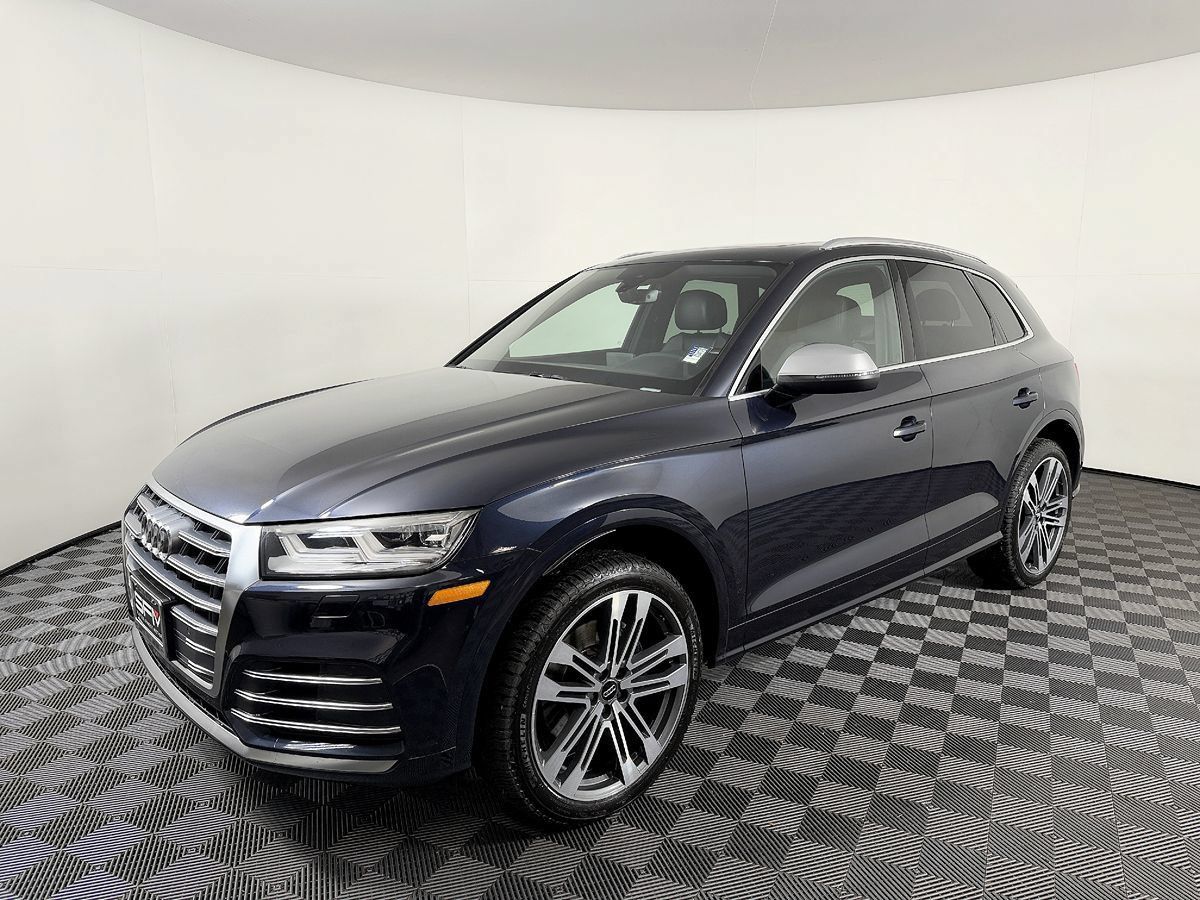 Used 2020 Audi SQ5 Premium w/ Convenience Package AWD/4WD image 2