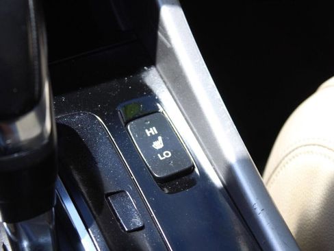 Used 2016 Honda Accord Touring image 16