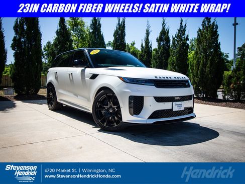 Used 2024 Land Rover Range Rover Sport AWD/4WD image 1